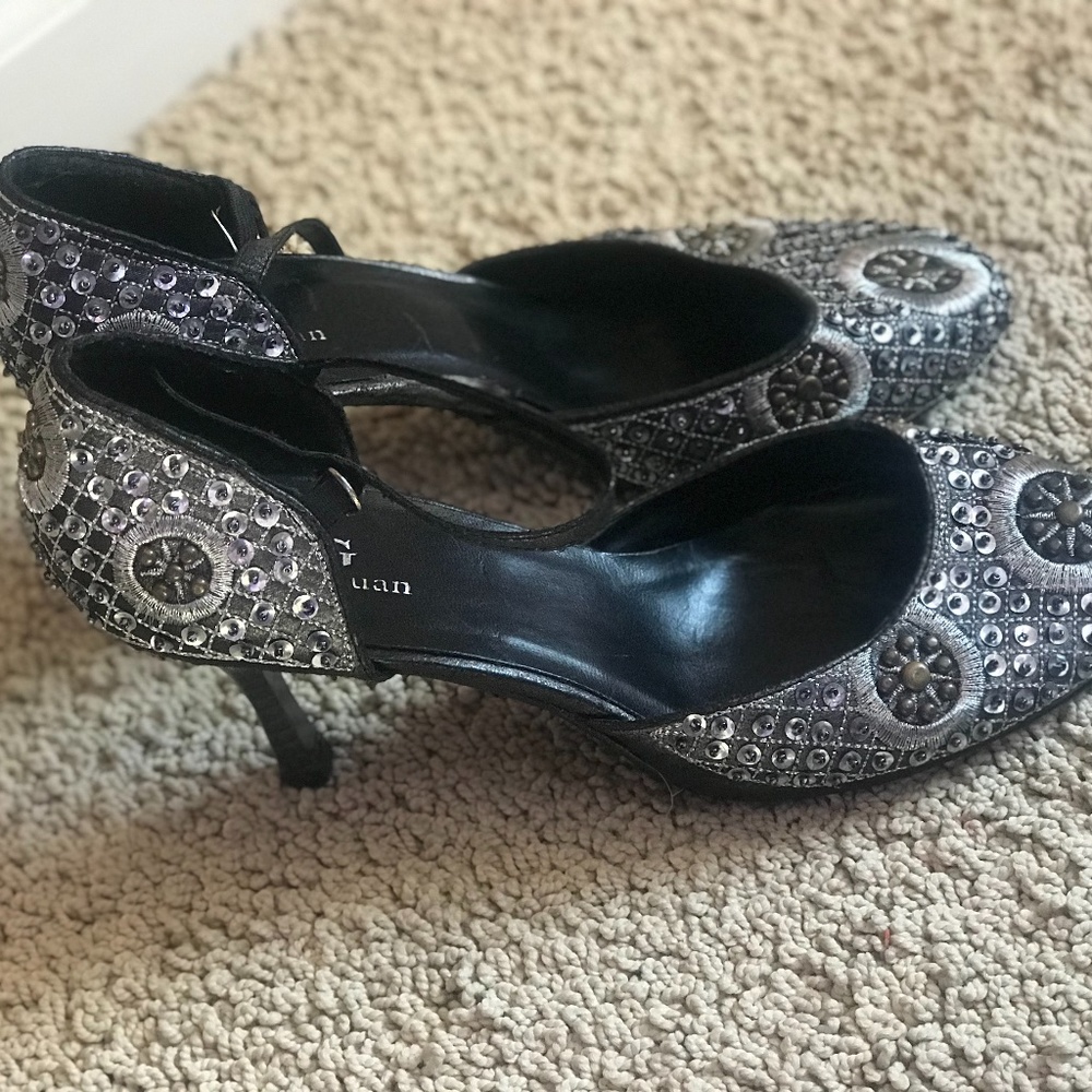 Greyish/Silver Embroidery Mid Heel Pump Shoes